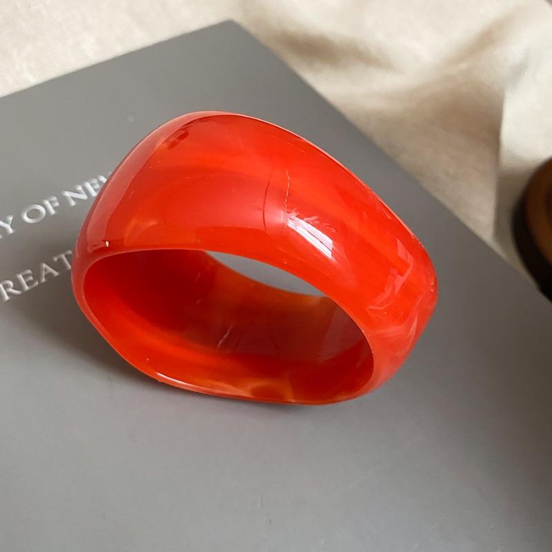 Resin Irregular Wide-sided Bracelet Mori Temperament Niche Design Popular Bracelet Light Luxury High-end Jewelry