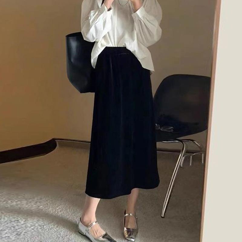 

Plus Size Black Velvet A-line Skirt for Women - Spring/Autumn 2026 Collection: High Waist, Loose Fit, Mid-Length M [100-115 Jin]