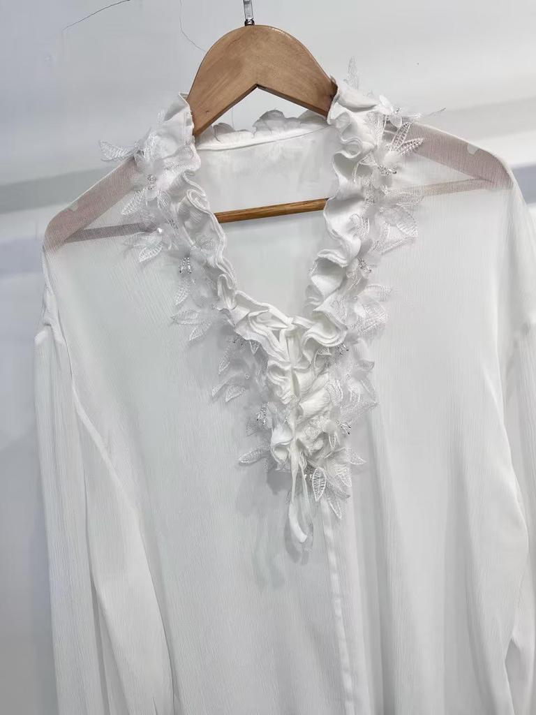 Mulberry Silk French Retro V-Neck Lace Lantern Sleeve Shirt