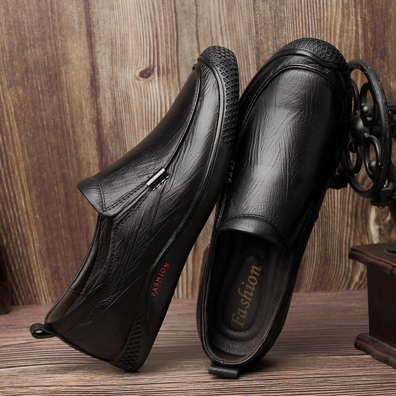 Newest High Quality Brand Men Shoes Genuine Leather Loafers Comfortable Spring Autumn Casual Slip On Outdoor Shoes Mens Sneakers