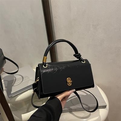 Autumn New Portable Shoulder Bag Light Luxury Messenger Niche High Value Commuter Women's Bag