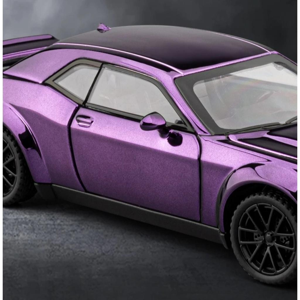 Electroplated 1/32 Alloy Dodge Hellcat Sports Car Model with Light and Sound Effects Collection Miniature Voiture Diecast Toy Vehicle