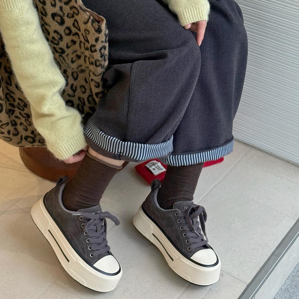 Leder Muffins Schuhe Damen Plateau Samt Herbst und Winter Retro Schnürung atmungsaktiv lässig höhenverstellbare Sohle Baumwollschuhe Trend
