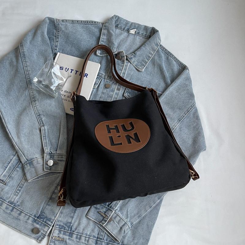 

Trendy High-quality Shoulder Tote Bag Featuring Fashionable Letter Patterns And Soft Material Black