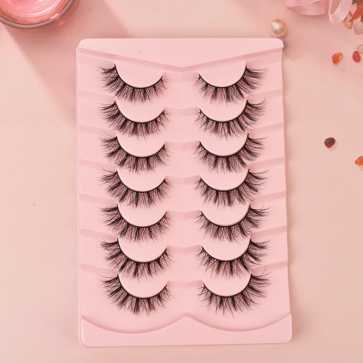 

Flat Holiday Eyelashes - 7 Pairs: Natural Fluffy Style with Eye-Tail Lengthening