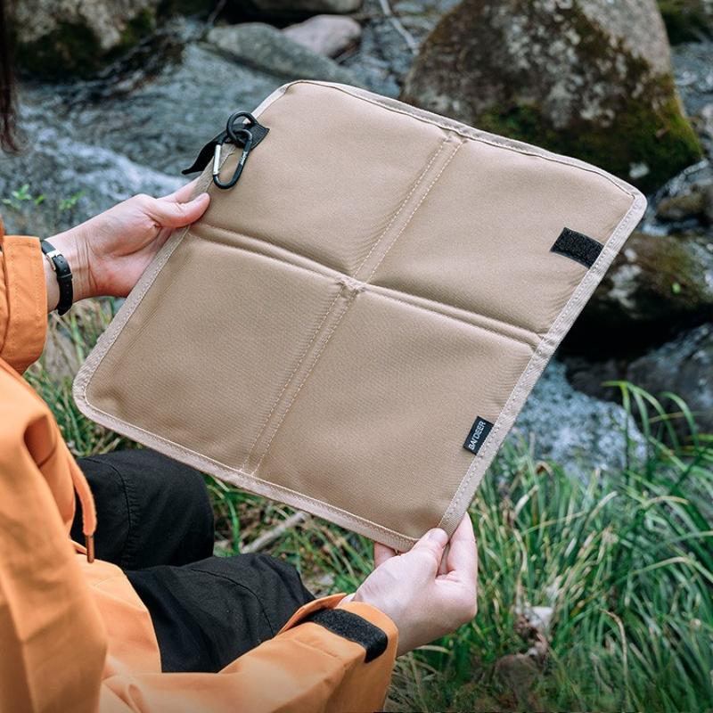 Outdoor Folding Cushion, Portable Waterproof Thickened Moisture-proof Wear-resistant Ground Mat for Hiking, Trekking, Picnic, and Camping On Grass.