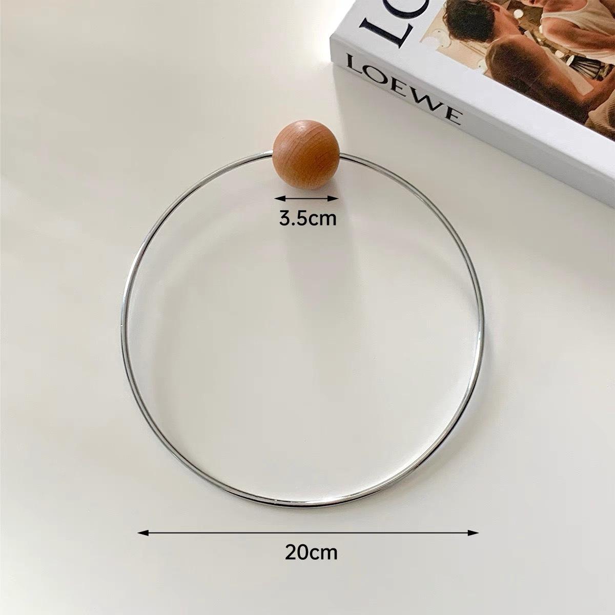 

Simple Paper Roll Paper Towel Holder High-value Light Luxury Decorative Towel Ring Creative Tissue Storage Rack Wall-mounted