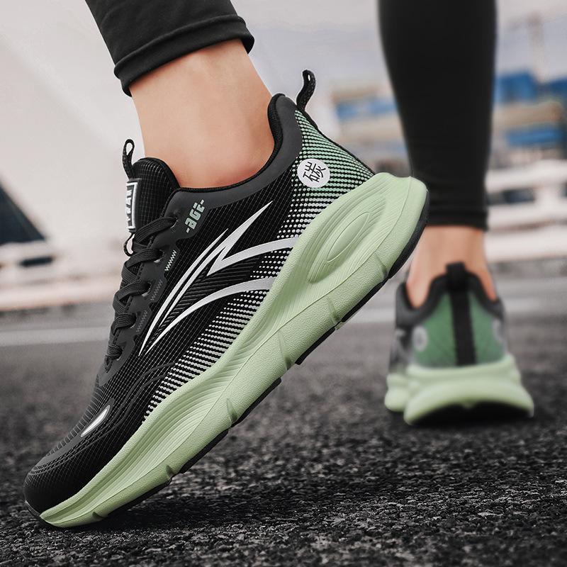 New Lightweight Outdoor Sports Shoes Autumn Men's Breathable Non-slip Running Shoes Platform-soled Versatile Leather Lace-up Men's Shoes