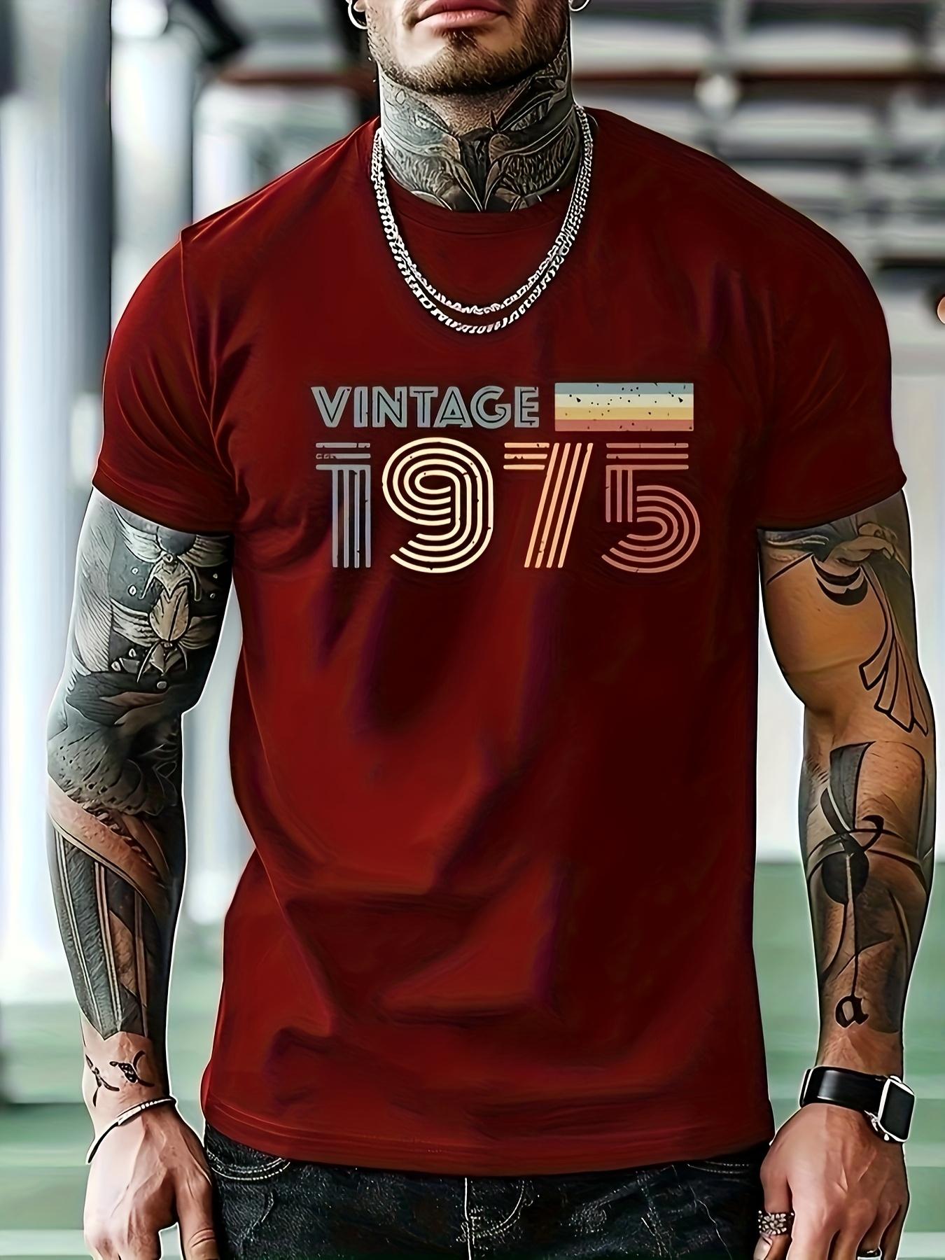

Vintage 1975 Graphic T-shirt - Red Casual Short Sleeve Crew Neck Tee with Geometric Print S