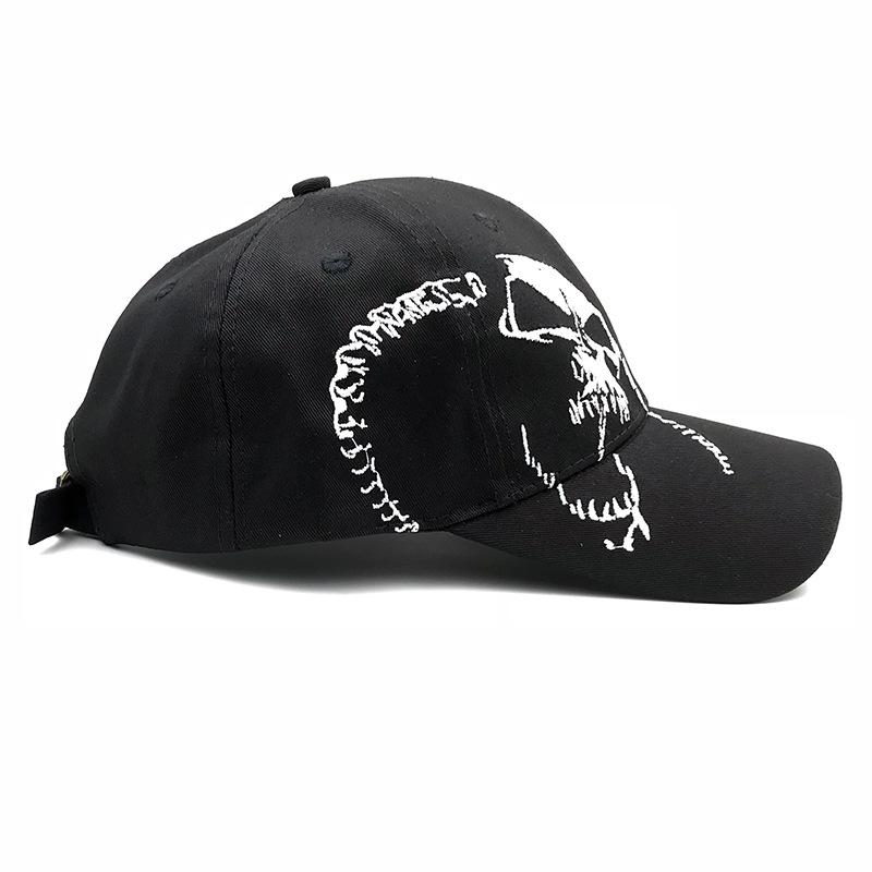 Neue Totenkopf-Stickerei Mode Baseballkappe Männlich und Weiblich Paare Outdoor Sportkappe Sonnenschutzkappe