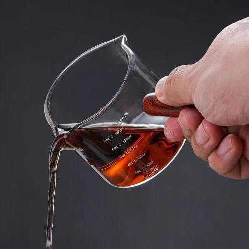 Espresso Shot Glass with Graduations and Wooden Handle, Double Spout Milk Cup for Coffee, Milk, Water, and Sake, Heat-Resistant Glass (150ml, 1 pc)