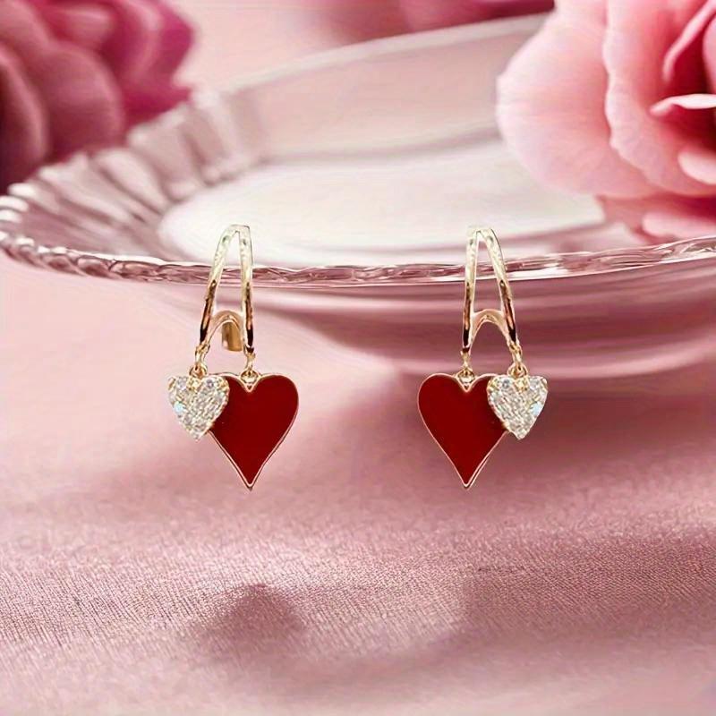 

2 элегантные серебряные серьги-подвески в форме двойного красного сердца с уникальным и простым дизайном для женщин