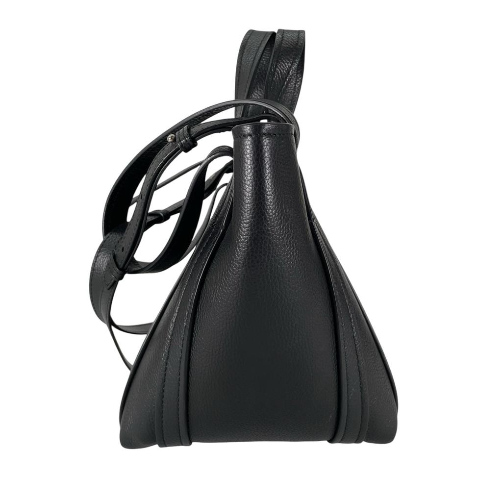 BALENCIAGA / Black / Shoulder Bag / Everyday 2 / Model Number 672793