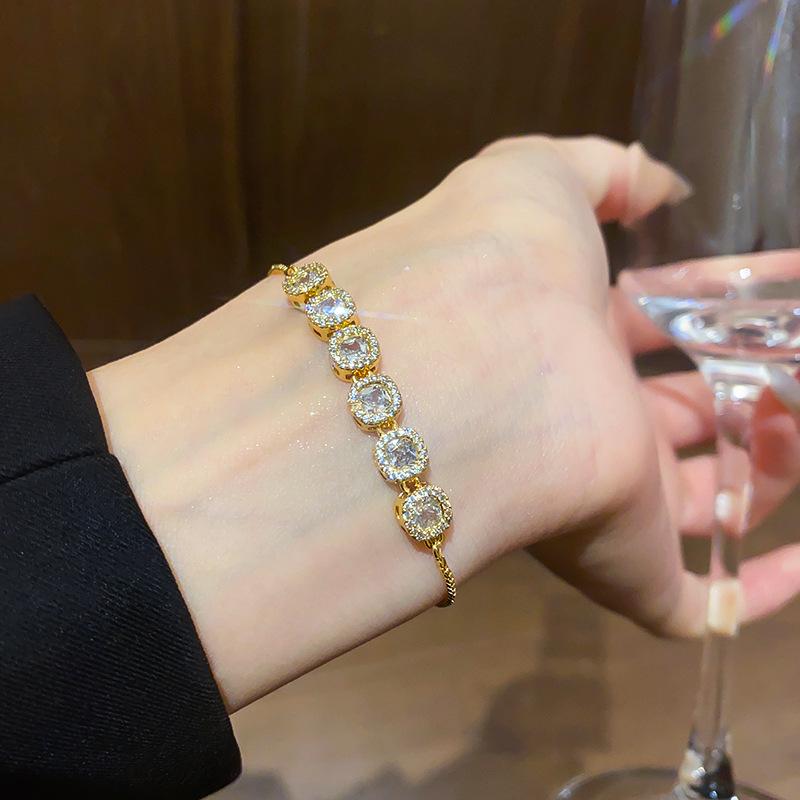 

Real Gold-Plated Zircon Square Bracelet: Elegant, Versatile, and Luxurious Women s Jewelry