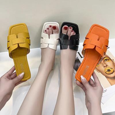 Sapatos de mulher – Sandálias