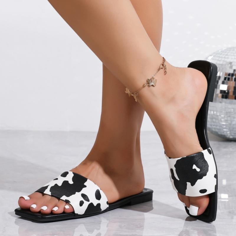 Fashion Summer New Casual Luxury Women Flat Slippers 2025 Fashion Holiday Beach Lightweight Soft Women Sandals Shallow Slippers Zapatos