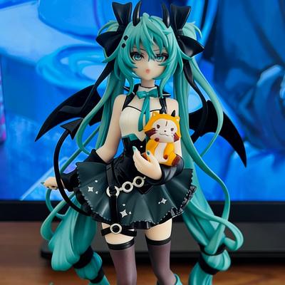 19CM Anime Hatsune Miku Pequeno demônio guaxinim Fofo E Encantador Figura de Ação Boneca de PVC Modelo Figura Brinquedos Decoração de Mesa Presentes de Feriado