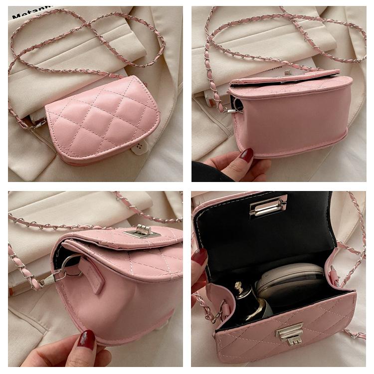 Chic Mini Chain Shoulder Bag Fashionable Small Faux Leather Crossbody Purse for Women