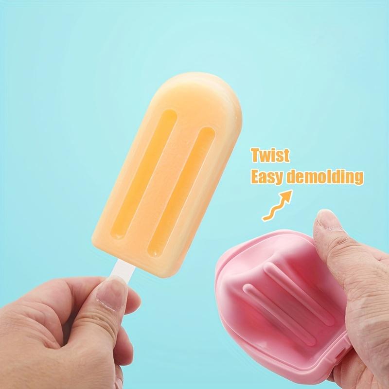 4pcs Silicone Ice Cream Molds with Lids , Reusable and BPA Free, Perfect for Home Fun, Summer Desserts, Popsicle Molds