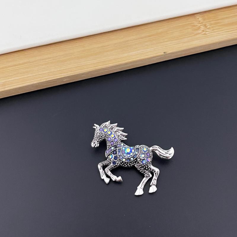 

Классические броши-лошади со стразами для женщин, знаки зодиака, лацканные значки, повседневные аксессуары для вечеринок, новогодние подарки для друзей A1