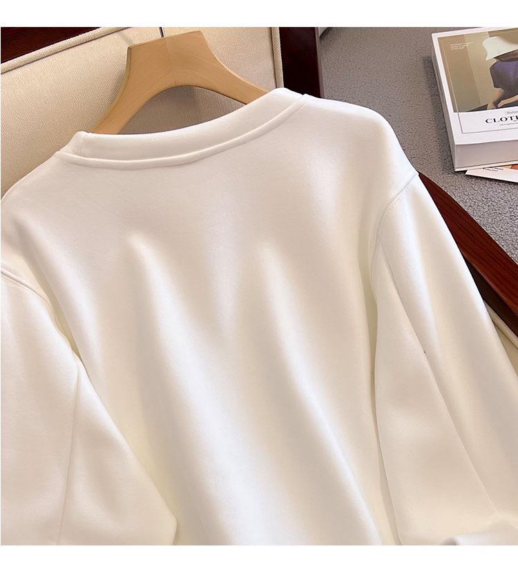 European-Style Fleece-Lined Women's Cotton Base Layer, White Long-Sleeved T-Shirt, Hip-Length, New for Autumn/Winter 2024