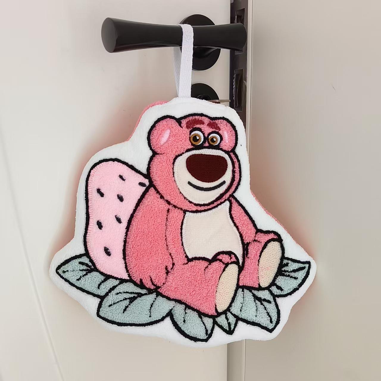 Утолщенное коралловое флисовое полотенце для рук с клубничным мишкой, подвесное, милое мультяшное, для ванной, детское, кухонное, на присоске