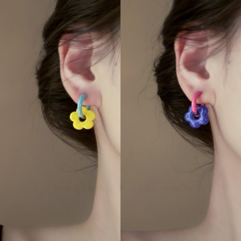 1pair Dopamine Flower Earrings Gold Color Circle Hoop Earrings Sweet Fashion Jewelry  Gift