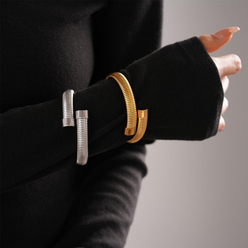 18K Stainless Steel Elastic Bracelet for Women Charm Punk Wide Chunky Metal Spiral Open Bangle Pulseras Waterproof Jewelry Gifts