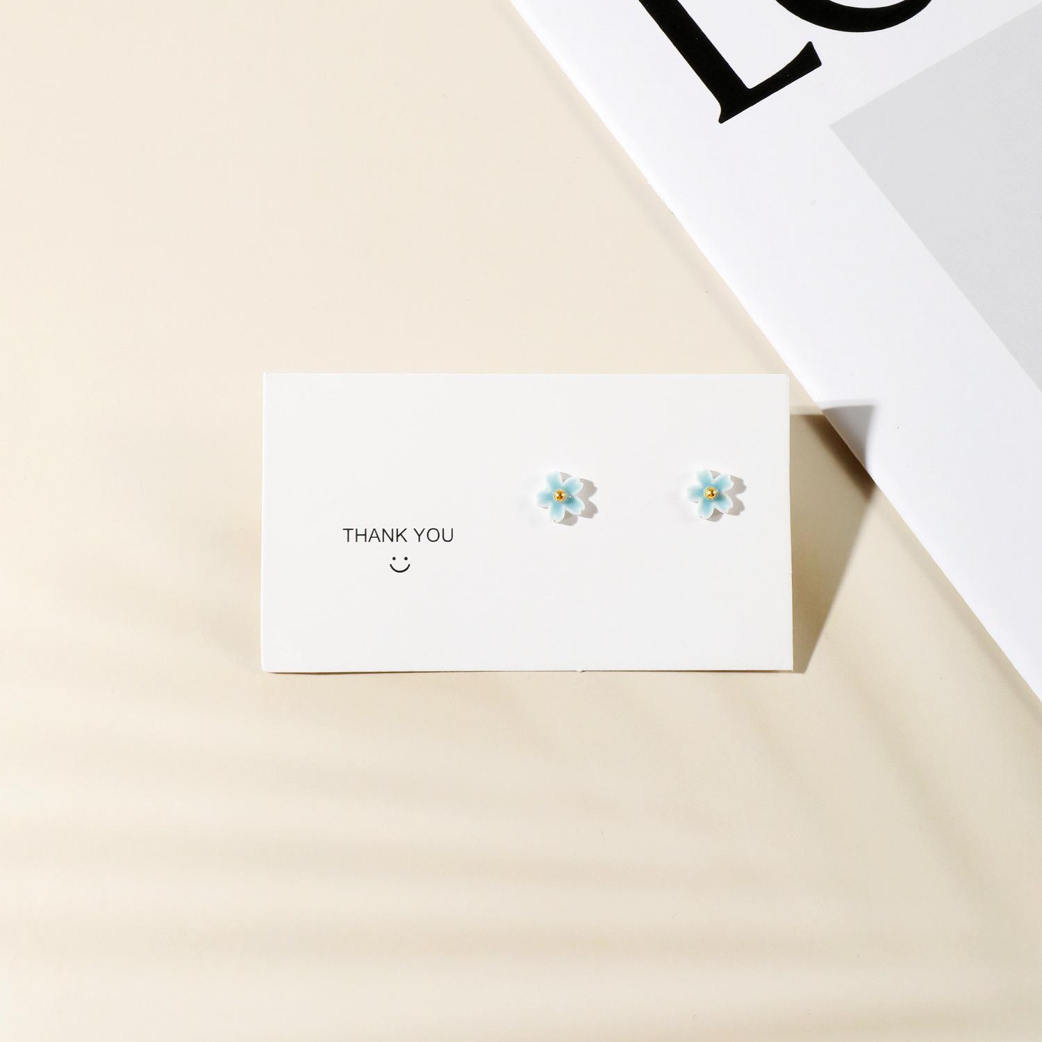 

Элегантные маленькие керамические серьги-гвоздики в виде цветка – Простые, универсальные