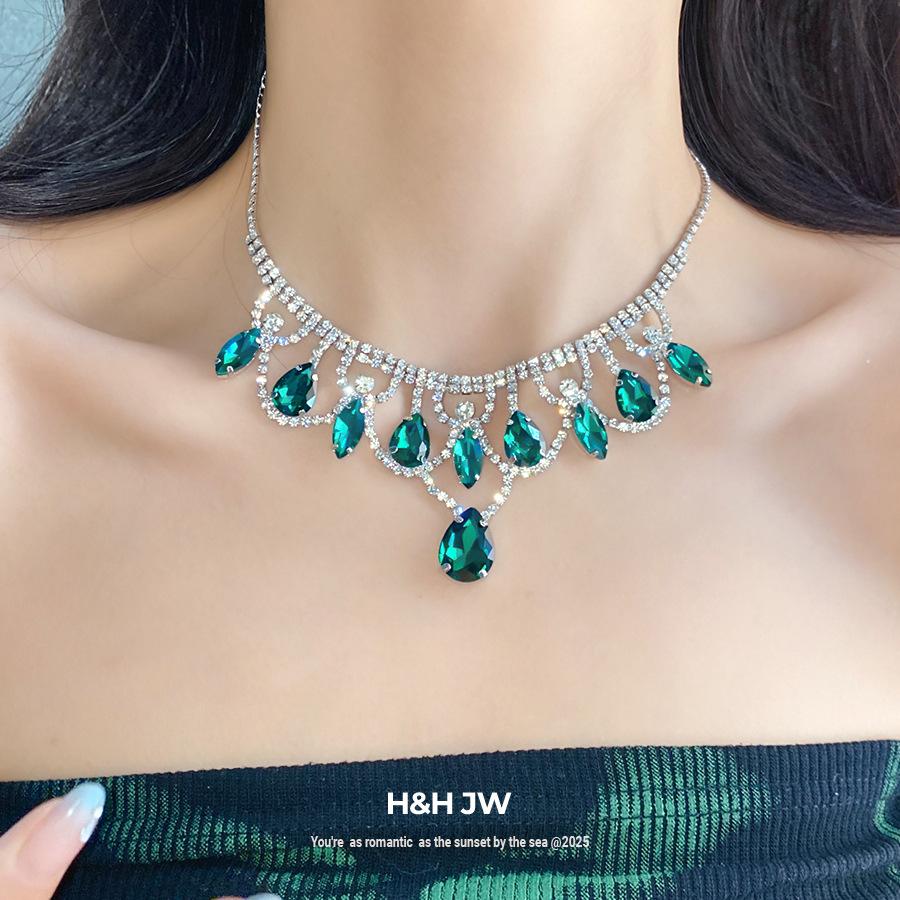 European and American Diamond-encrusted Water Drop Pendant Earrings, Exquisite Fashion Versatile Collarbone Chain, Light Luxury Niche High-end Jewelry