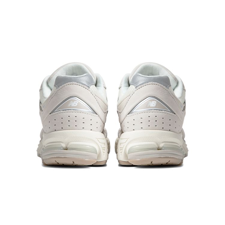 New Balance 2002R Linen Fog Unisex Sneakers Cream Sea-Salt Timberwolf M2002RAA