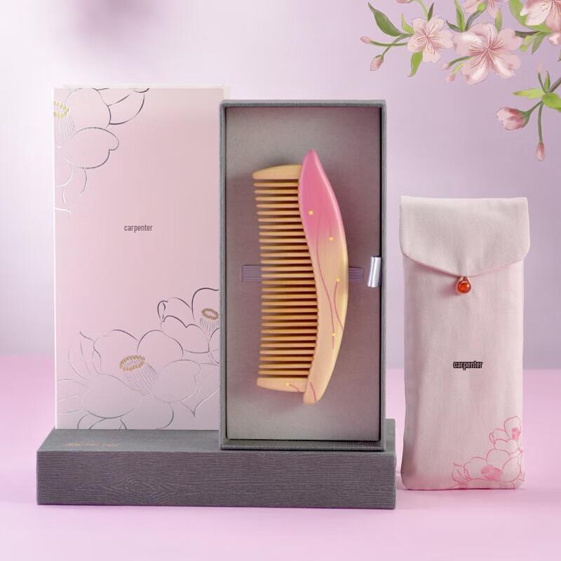 Tan Mujiang Camellia Wooden Comb Gift Set