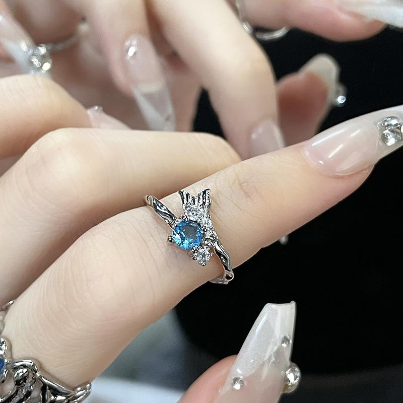 Irregular French Pleated Oil Drip Chain Niche Design Ring Female Personality Blue Fishtail Zir*****Pen Ring