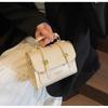 Korean Fashion Retro Crossbody Bag: Trendy Lightweight Shoulder Handbag for Women
