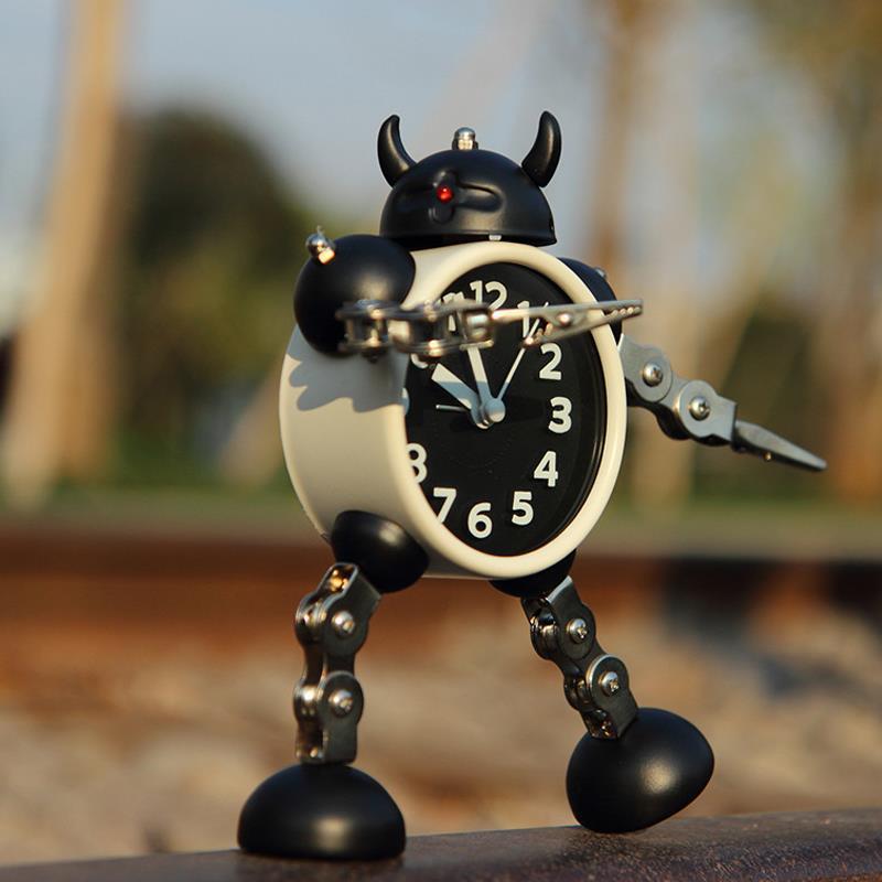 Creative Robot Decorative Clock Korean Cartoon Boy Alarm Clock Quartz Silent Decorative Watch Bedroom Decoration Ornaments