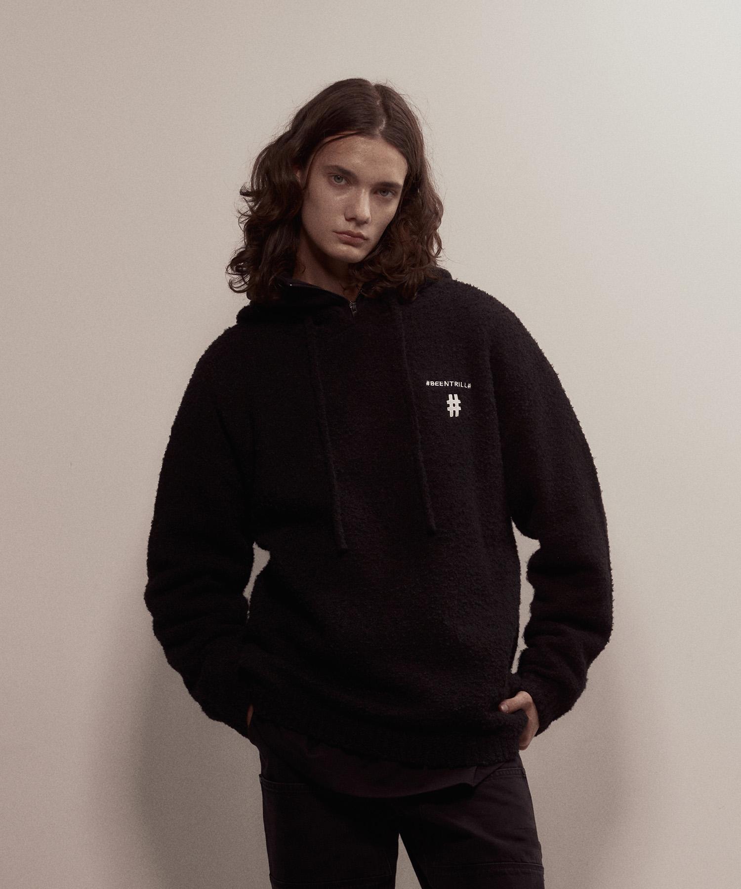 Vintril New York Boucle Hooded Pullover Oversized Knit (Black) L
