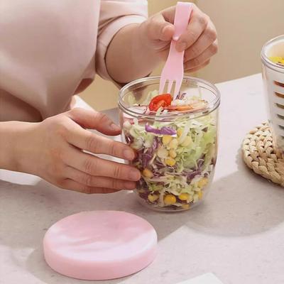 Tragbarer Salatbecher mit Gabel, Obstaufbewahrungsbehälter für den Kühlschrank, BPA-frei, auslaufsicherer Becher für unterwegs, frischhaltender Salatbehälter