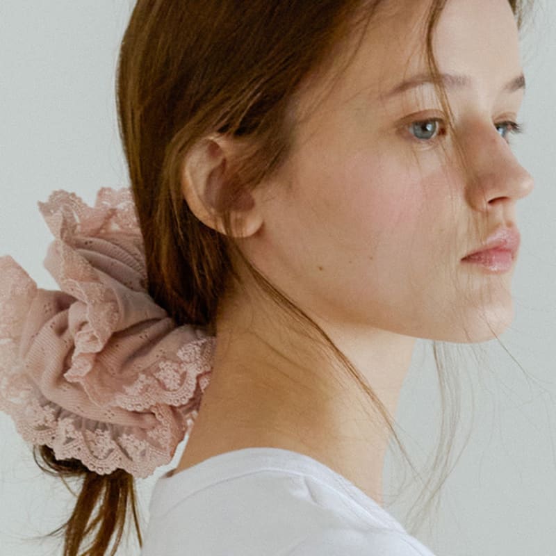 LETTER FROM MOON Letters Double Lace Scrunchie (3 Colors)
