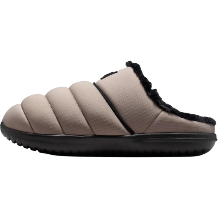 Nye Nike Burrow SE Tøfler med lukket tå uten spesialfunksjon Herre HV8561-003