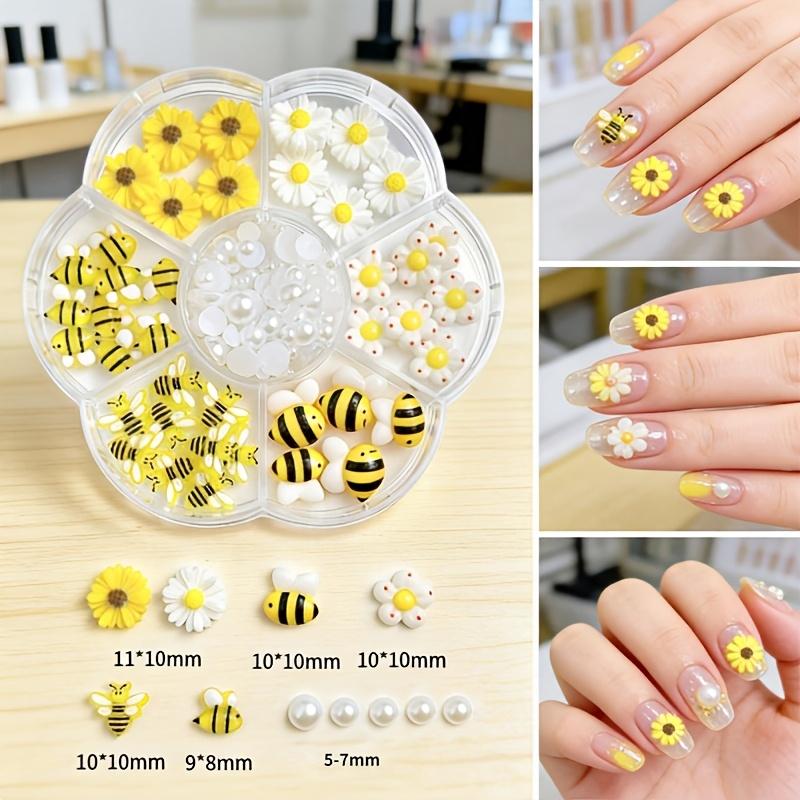 7-compartment Boxed Mixed Resin Decorative Cartoon Yellow Bee, Cute Flowers and Pearl Nail Art Decoration in Sweet Style