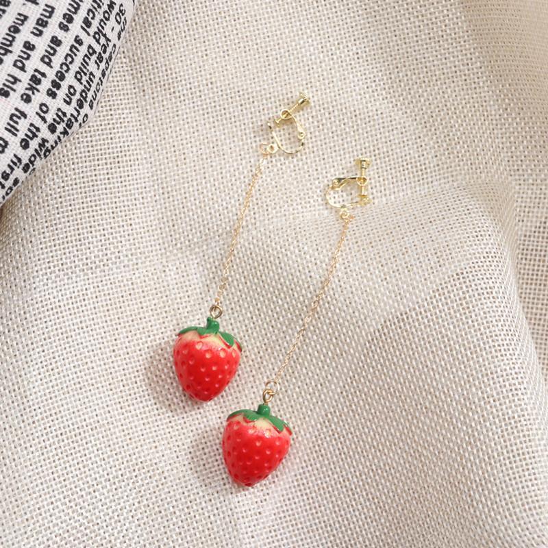 Tide temperament Korean sweet and cute less heart versatile ear clips ins wind super cute strawberry earrings