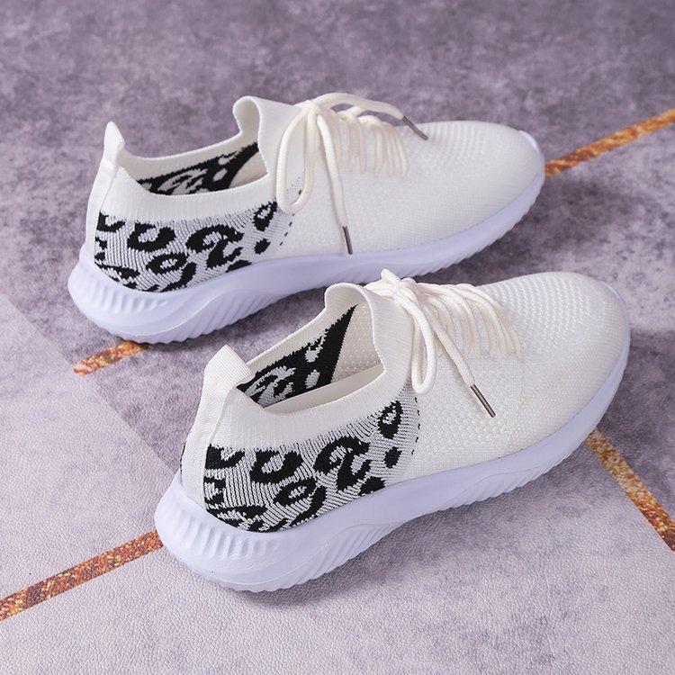 

Женские повседневные спортивные туфли на плоской подошве, новые модные сетчатые туфли с круглым носком на шнуровке 43 белый