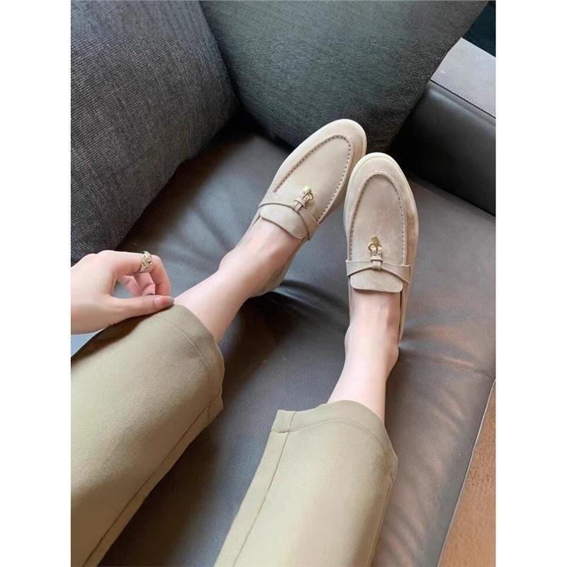 Hong Kong leather flat loafers British style small leather shoes women's 2025 spring new lazy metal buckle Doudou single shoes