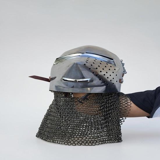Medieval Hounskull Helmet Pig Face Bascinet with Chainmail Knight Costume Armor