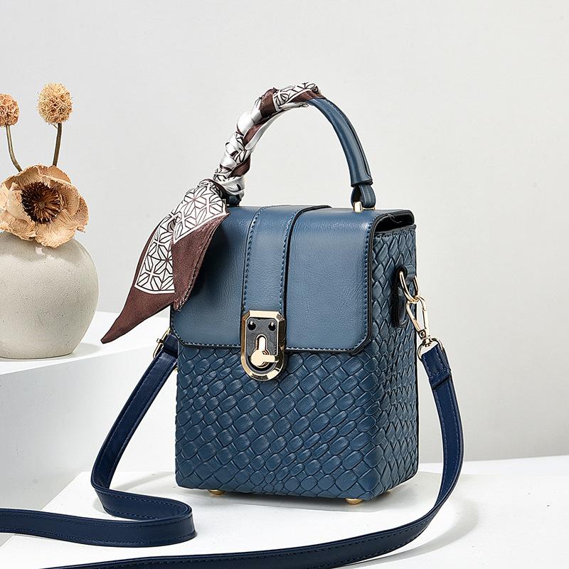 Bag Women's Bag 2025 New Popular Bag Fashion Mobile Phone Bag Lightweight Mini Versatile Portable Shoulder Messenger Bag Tide
