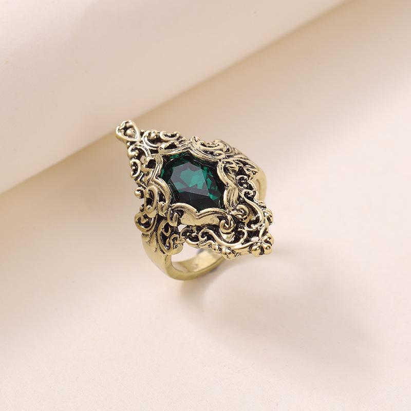 Jianjie European & American 18K Gold Green Zircon Fashion Ring for Women