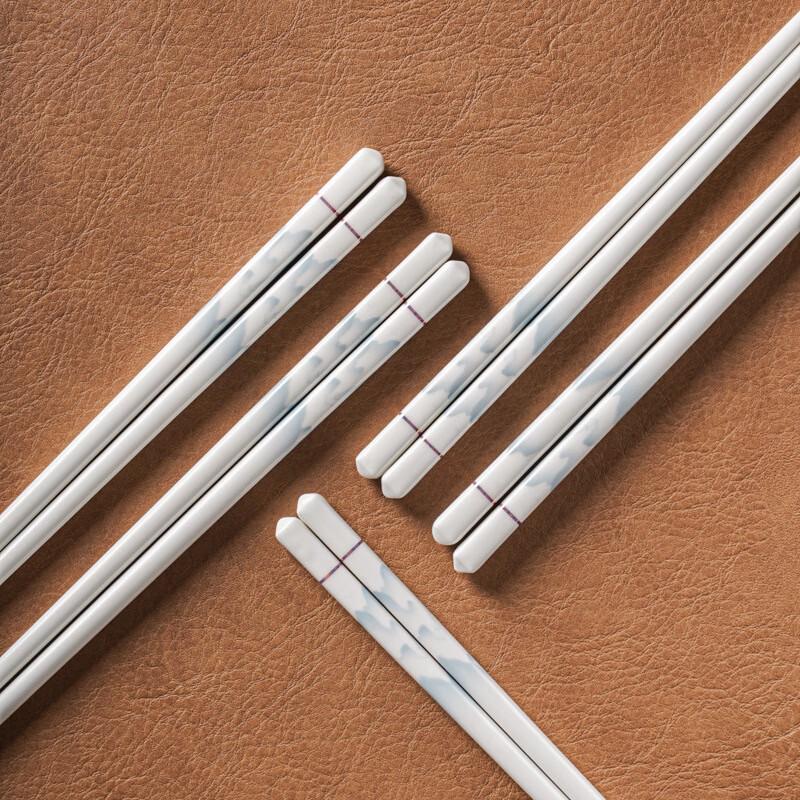 Ru Han Ceramic Chopsticks Set - A Thousand Miles Design