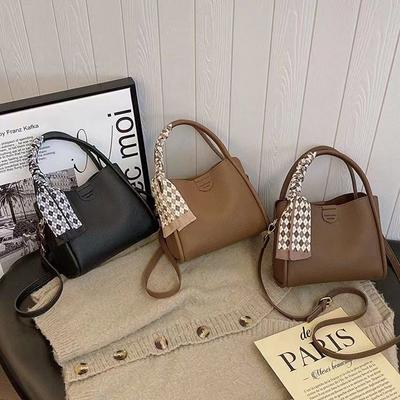 2025 New Soft Leather Niche Bucket Bag, Versatile for Work and Commuting, One Shoulder Crossbody Bag, Popular Handbag for Women