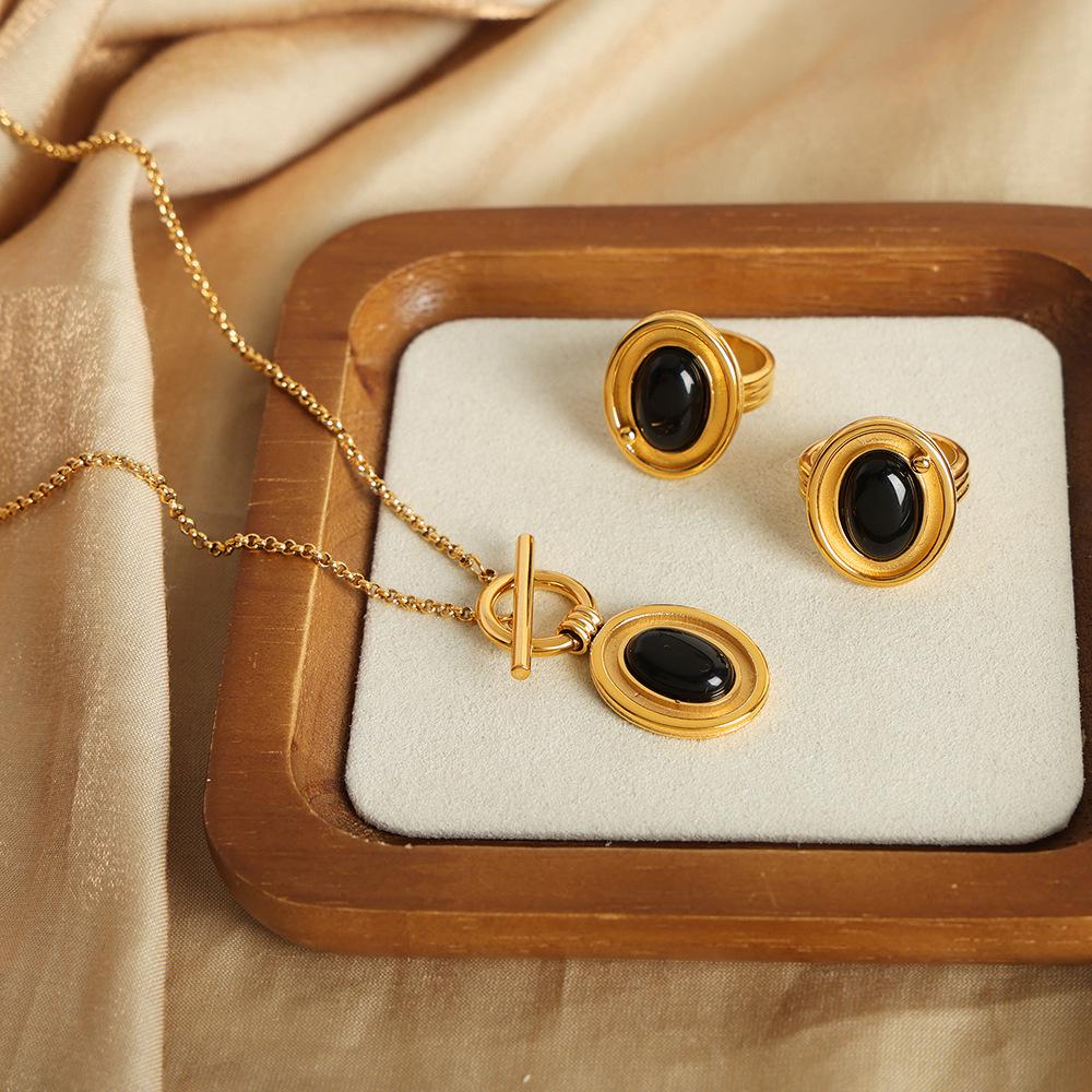 Exquisite Agate Pendant OT Clasp Necklace & Personalized Titanium Steel 18k Gold Ring Set