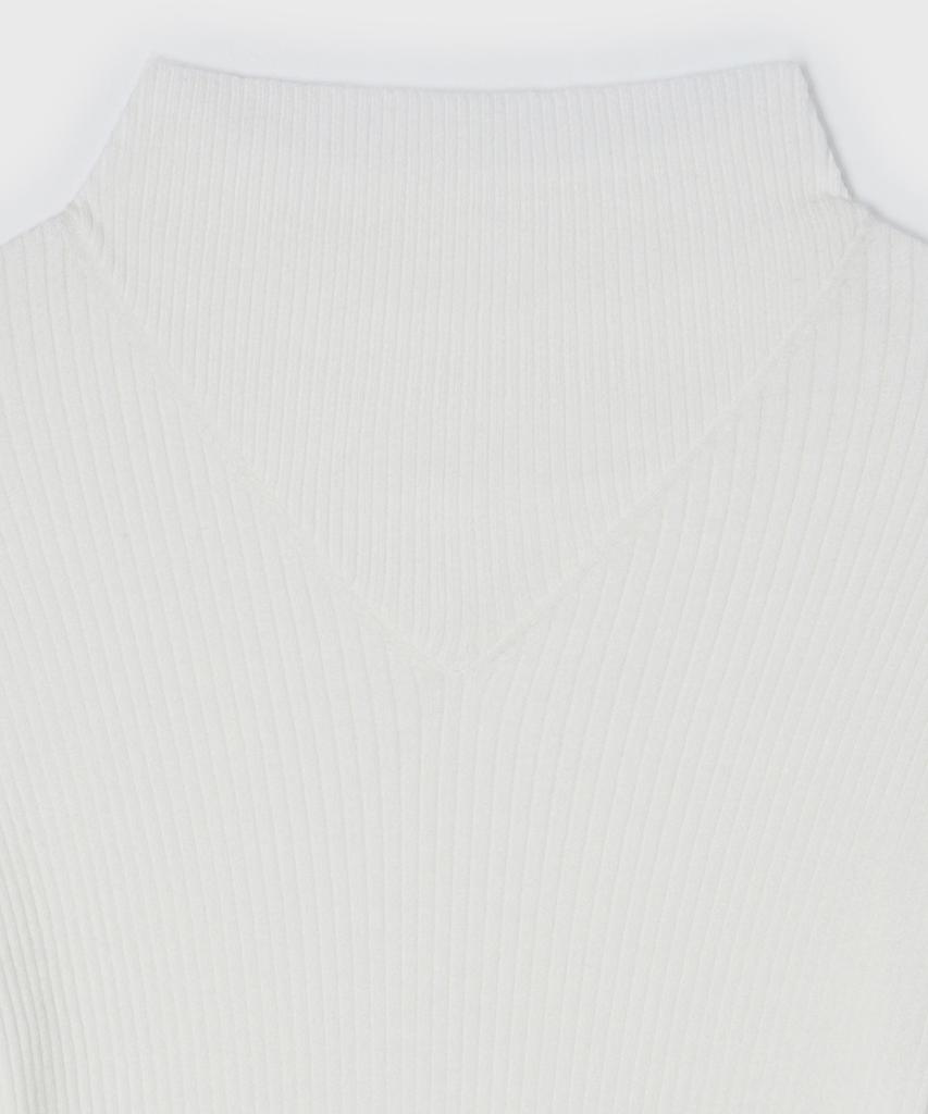 Yunse V-Neck Turtleneck Knit (White)